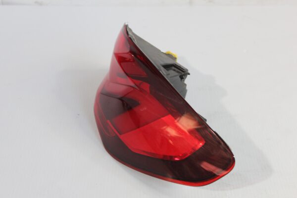 BMW F40 118i Right Tail Light Lamp 63 21 7 450 644, 63217450644