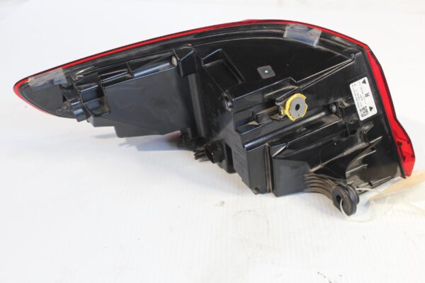 BMW F40 118i Right Tail Light Lamp 63 21 7 450 644, 63217450644