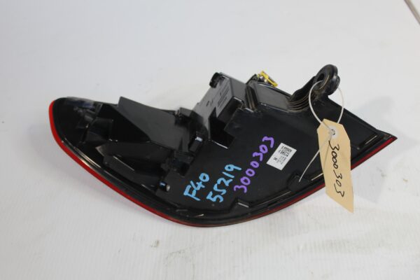 BMW F40 118i Right Tail Light Lamp 63 21 7 450 644, 63217450644