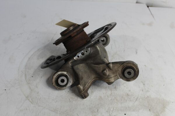 Mercedes Benz W176 A45 AMG Rear Left Knuckle w Hub A2464230220