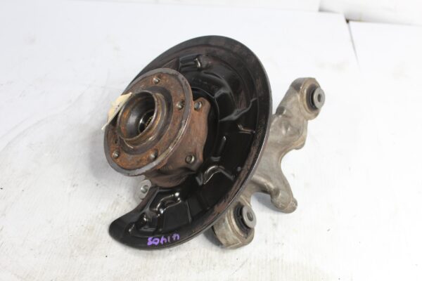Mercedes Benz W176 A45 AMG Rear Left Knuckle w Hub A2464230220