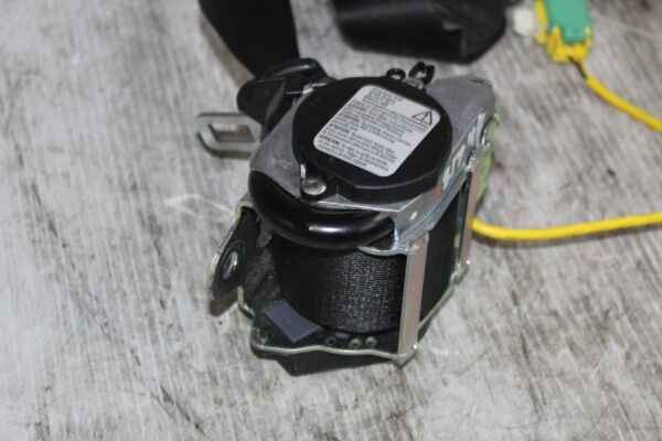 Porsche 955 957 9PA Rear Right Seat Belt Tensioner 609533200,