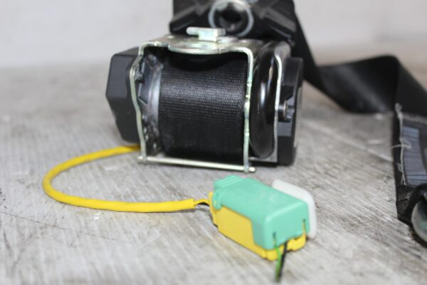 Porsche 955 957 9PA Rear Right Seat Belt Tensioner 609533200,