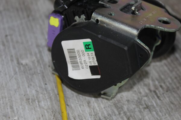 Porsche 955 957 9PA Rear Right Seat Belt Tensioner 609533200,