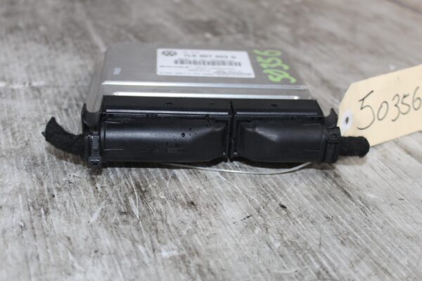 Porshce 955 957 9PA Adaptive Air Suspension Control Unit Module 95561830401