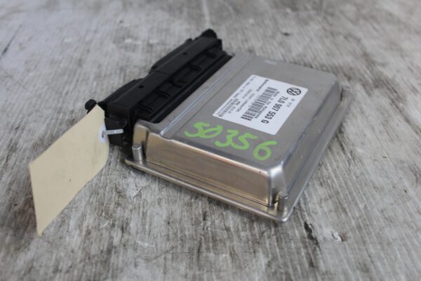 Porshce 955 957 9PA Adaptive Air Suspension Control Unit Module 95561830401