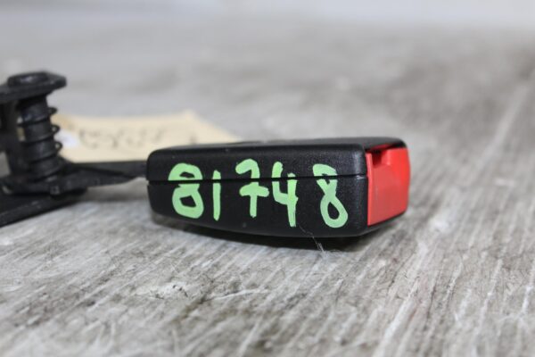 Porsche 955 957 9PA Cayenne Rear Right Belt Latch Clip 7L0857821D, 95580305500