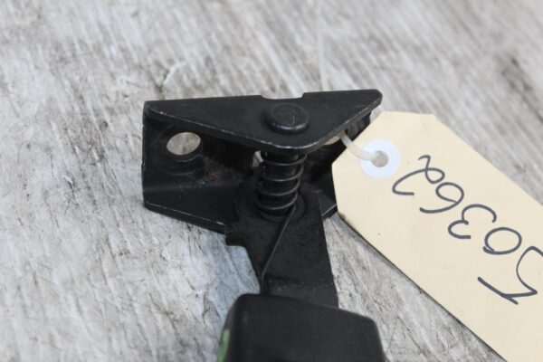 Porsche 955 957 9PA Cayenne Rear Right Belt Latch Clip 7L0857821D, 95580305500