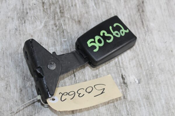 Porsche 955 957 9PA Cayenne Rear Right Belt Latch Clip 7L0857821D, 95580305500