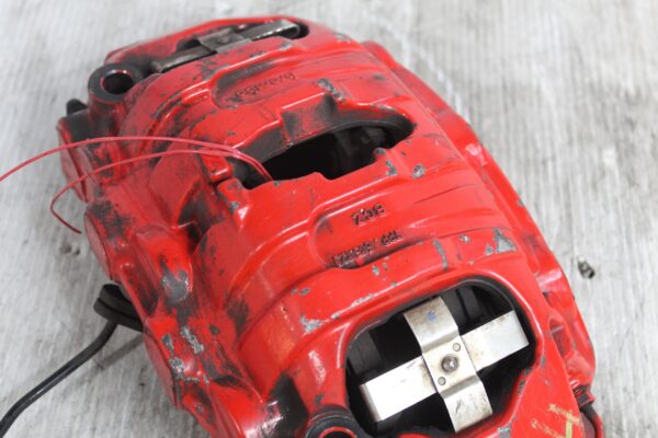 Porsche 92A 958 Cayenne Front Right Brake Caliper 7PP615123, 971615124BL