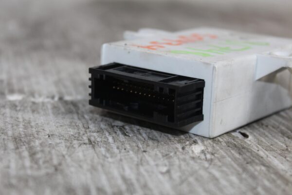 Porsche 955 957 9PA Cayenne Tyre Pressure Control Unit Module 95561810300