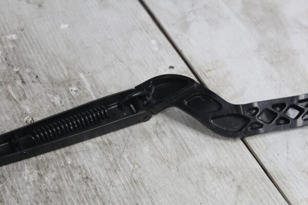 Land Rover Range Rover L494 Sport Right Window Wiper Arm LR033024, LR076834