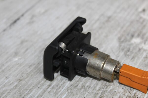 Range Rover Sport L494 Auxiliary Power Socket LR050842, CPLA14K046AA