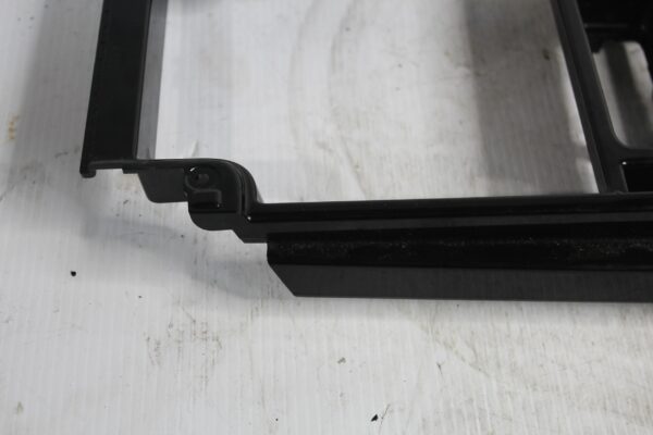 Land Rover L462 Discovery 5 Centre Console Panel Trim LR082571, HY32044E04CB