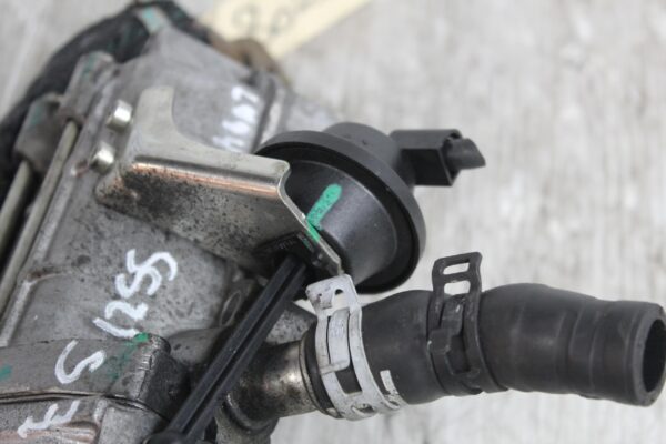 Range Rover Sport L494 3.0L EGR Valve Cooler Unit LR063122, FW939U438AA