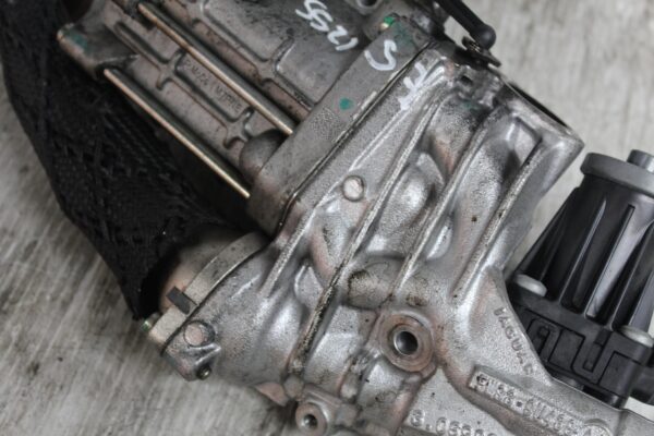 Range Rover Sport L494 3.0L EGR Valve Cooler Unit LR063122, FW939U438AA