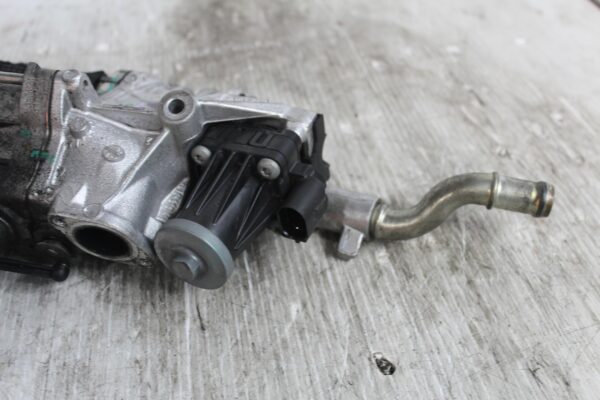 Range Rover Sport L494 3.0L EGR Valve Cooler Unit LR063122, FW939U438AA