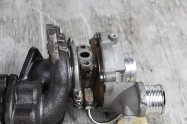 Range Rover Sport L494 RH Secondary Turbo Turbocharger LR062000, LR116631