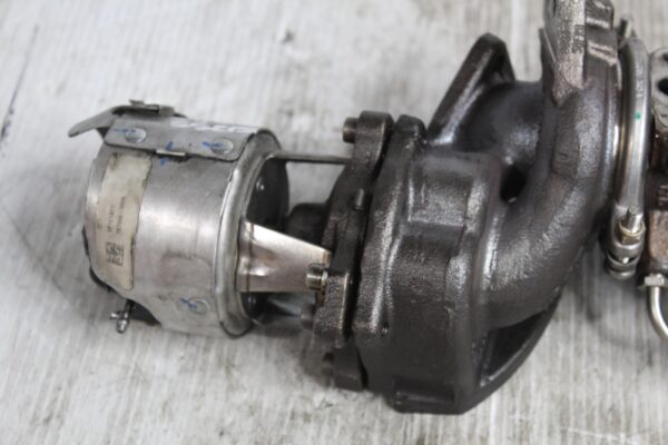 Range Rover Sport L494 RH Secondary Turbo Turbocharger LR062000, LR116631