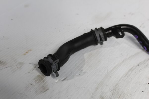 Range Rover Sport L494 3.0L SDV6 Crankcase Vent Tube LR062010, FPLA6C661AA