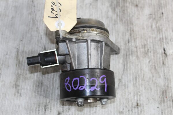 Range Rover Sport L494 Engine Coolant Water Pump LR089625, FW938501AD