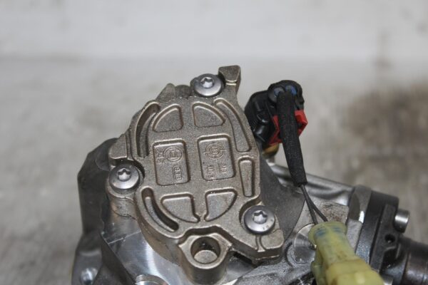 Range Rover Sport L494 3.0L HPFP High Pressure Fuel Pump LR079958, FW939B395AB