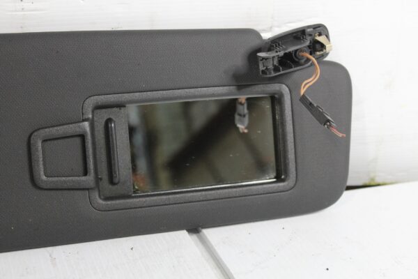 Audi 8V A3 S3 / FY Q5 Driver Right Side Sun Visor 8V5857552AE