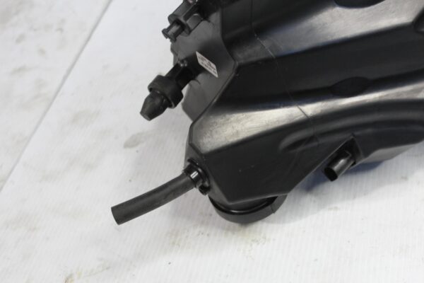 Audi B8 A4 A5 Q5 Air Intake Filter Box 8K0133835F