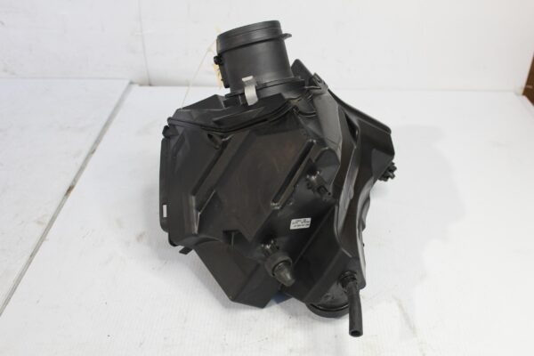 Audi B8 A4 A5 Q5 Air Intake Filter Box 8K0133835F