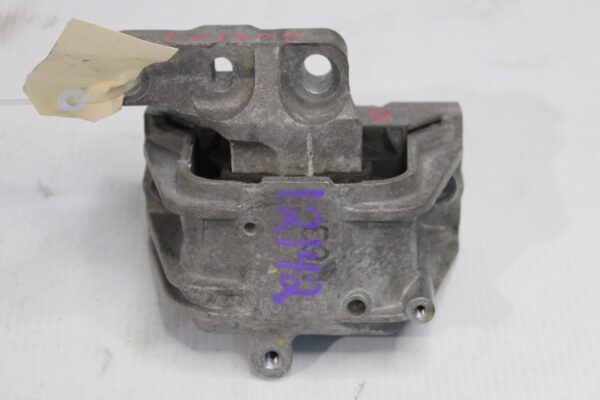 Audi 8P S3 Right Drivers Side Upper Engine Mount Support 1K0199262M