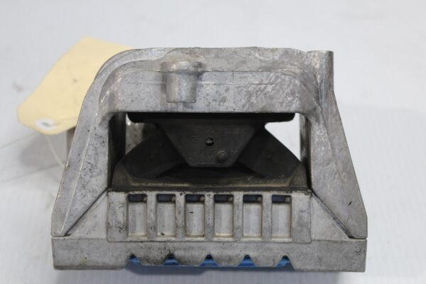 Audi 8P S3 Right Drivers Side Upper Engine Mount Support 1K0199262M