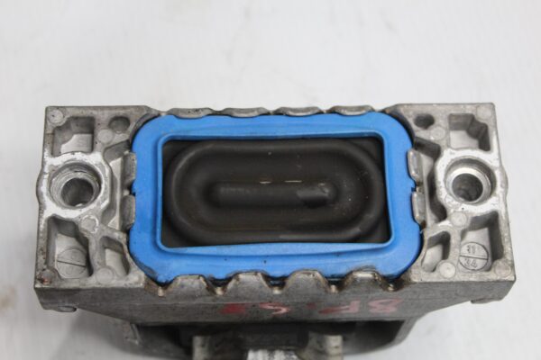 Audi 8P S3 Right Drivers Side Upper Engine Mount Support 1K0199262M
