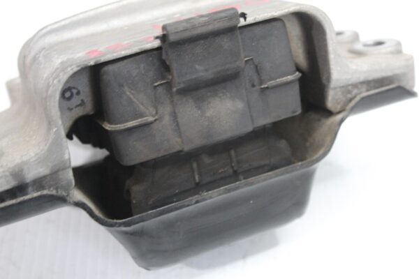 Audi 8P S3 Left Passenger Side Upper Gearbox Transmission Support Mount 1K0199555R