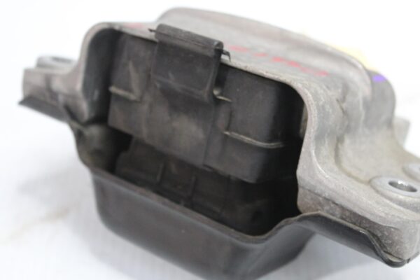 Audi 8P S3 Left Passenger Side Upper Gearbox Transmission Support Mount 1K0199555R