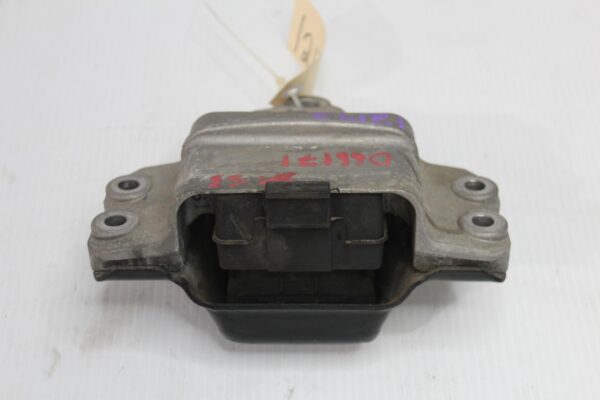 Audi 8P S3 Left Passenger Side Upper Gearbox Transmission Support Mount 1K0199555R