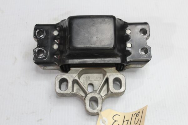 Audi 8P S3 Left Passenger Side Upper Gearbox Transmission Support Mount 1K0199555R