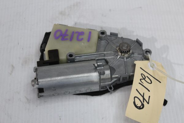 Audi 8P A3 S3 RS3 Sunroof Sliding Roof Glass Motor 8P4959591B