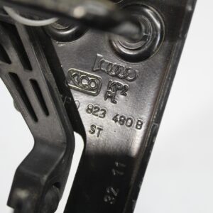 Audi 8P A3 S3 RS3 Bonnet Hood Latch Hook 8P0823480B - Image 7