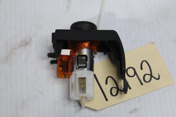 Audi 8P A3 S3 RS3 12V Auxiliary Power Lighter Socket 8P0863387D