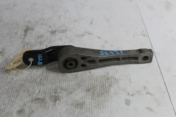 Audi 8P S3 Engine Dogbone Pendulum Mount Support 1K0199855BB, 1K0199855BJ