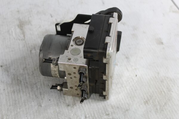 Audi 8V RS3 ABS Pump Control Unit 8V0614517E