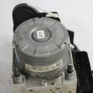 Audi 8V RS3 ABS Pump Control Unit 8V0614517E - Image 5