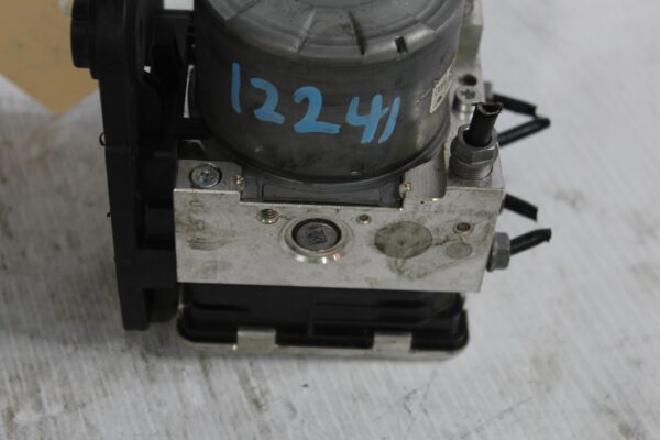 Audi 8V RS3 ABS Pump Control Unit 8V0614517E