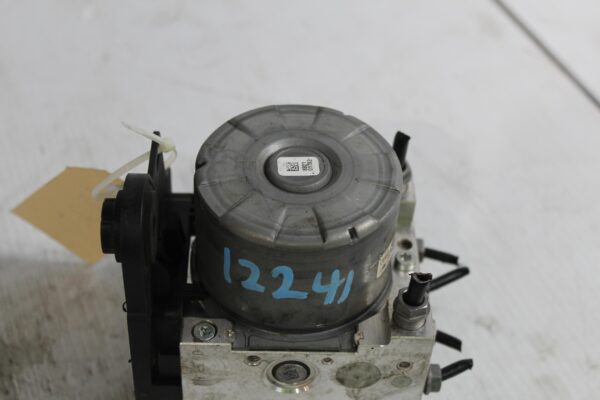 Audi 8V RS3 ABS Pump Control Unit 8V0614517E