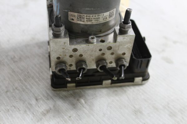 Audi 8V RS3 ABS Pump Control Unit 8V0614517E