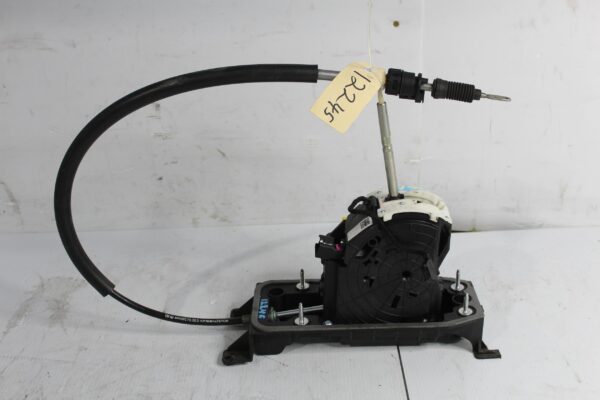 Audi 8V RS3 2.5L DQ500 Gear Selector Mechanism 8V2713023AL, 8V2713023AR