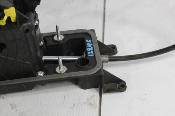 Audi 8V RS3 2.5L DQ500 Gear Selector Mechanism 8V2713023AL, 8V2713023AR