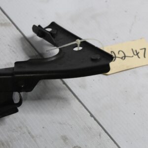 Audi 8T A4 Front Right Fender Guard Wing Support Brace 8T0821136A, 8T0821136G - Image 2
