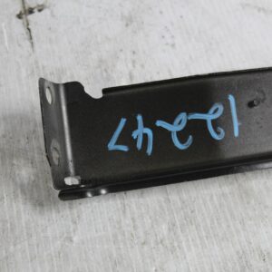 Audi 8T A4 Front Right Fender Guard Wing Support Brace 8T0821136A, 8T0821136G - Image 4