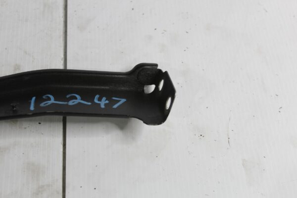 Audi 8T A4 Front Right Fender Guard Wing Support Brace 8T0821136A, 8T0821136G